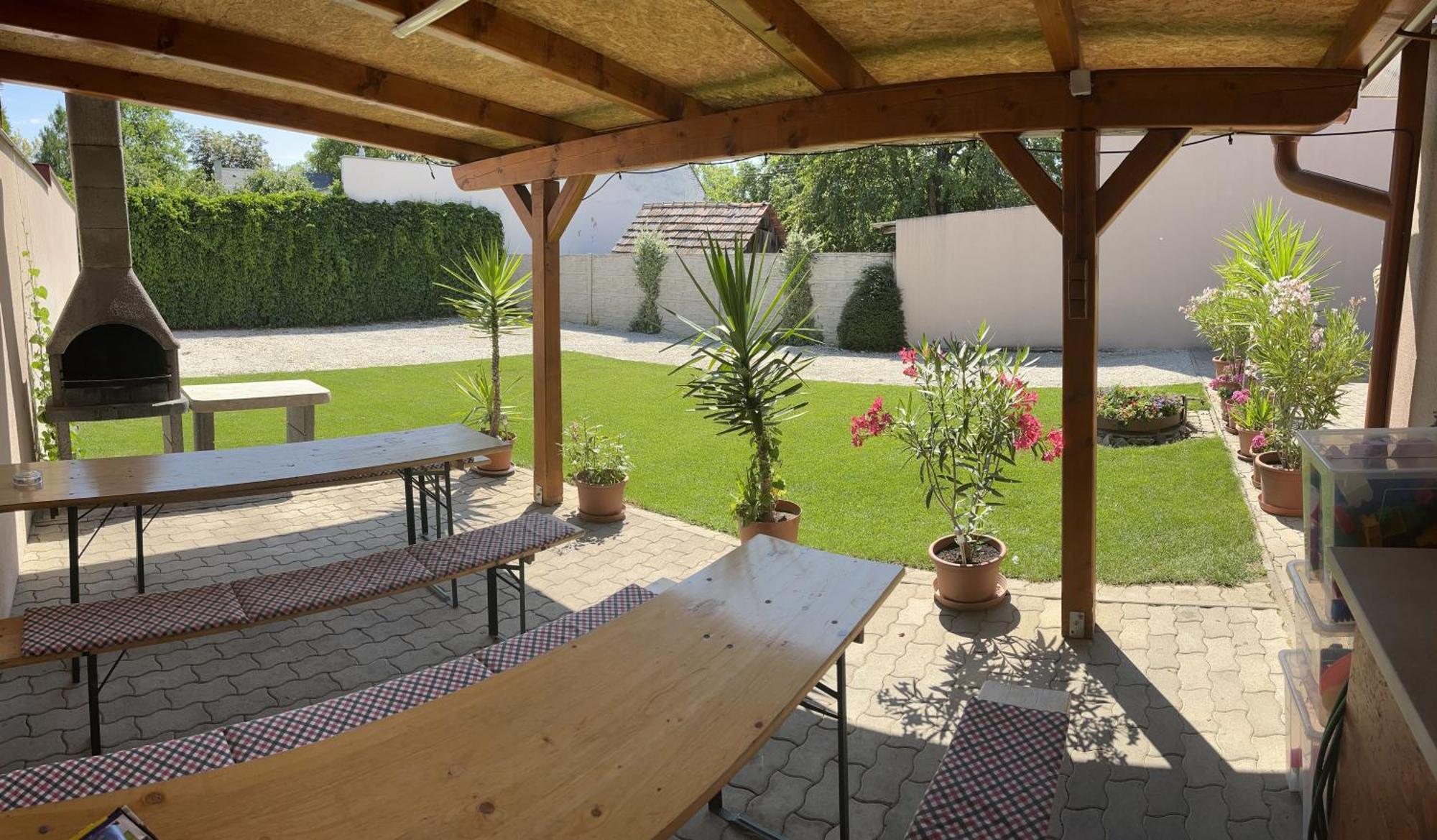 Sunny Apartman Štúrovo Exteriér fotografie